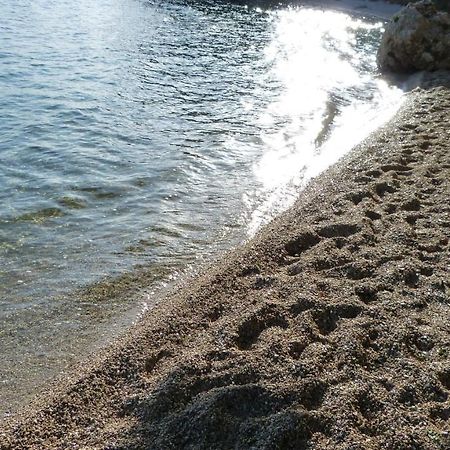 Beach Front Apartments Balica Rat Омиш Экстерьер фото