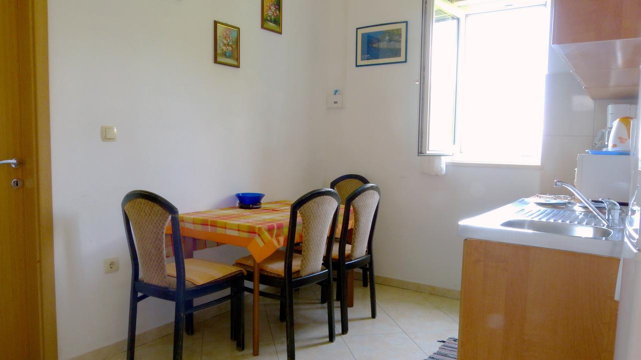 Beach Front Apartments Balica Rat Омиш Экстерьер фото