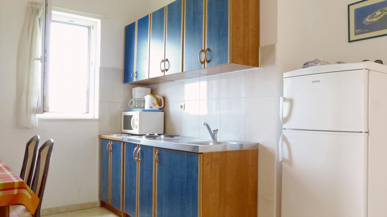 Beach Front Apartments Balica Rat Омиш Экстерьер фото