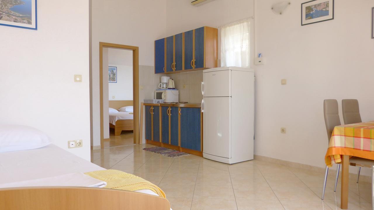 Beach Front Apartments Balica Rat Омиш Экстерьер фото
