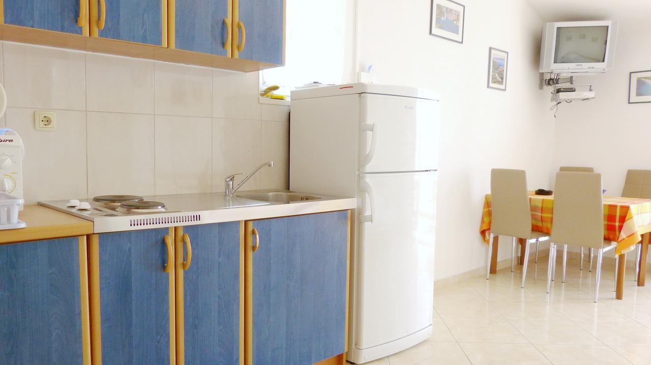 Beach Front Apartments Balica Rat Омиш Экстерьер фото
